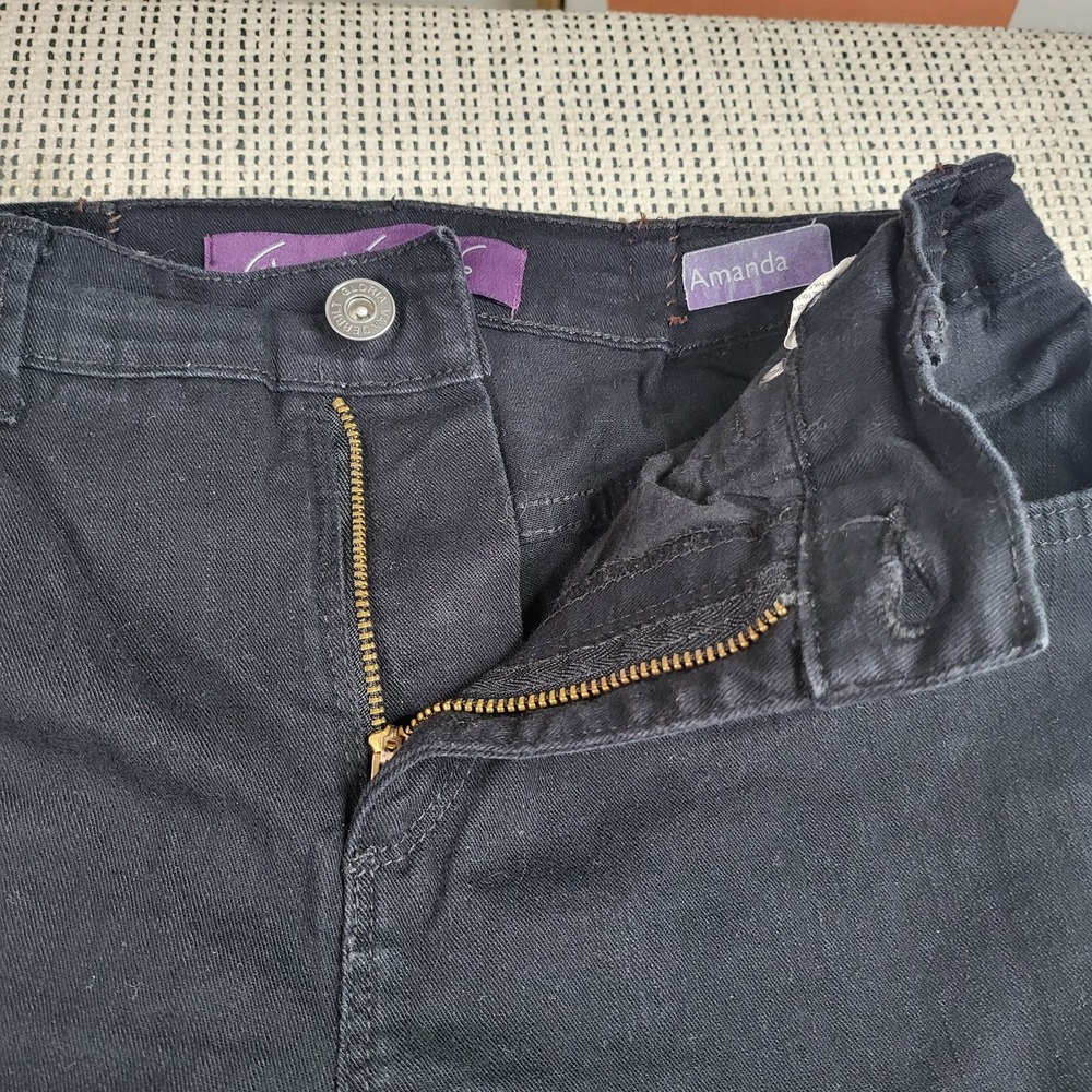Gloria Vanderbilt Amanda Jeans Womens 4 Straight Leg Missy Short Studded Pockets